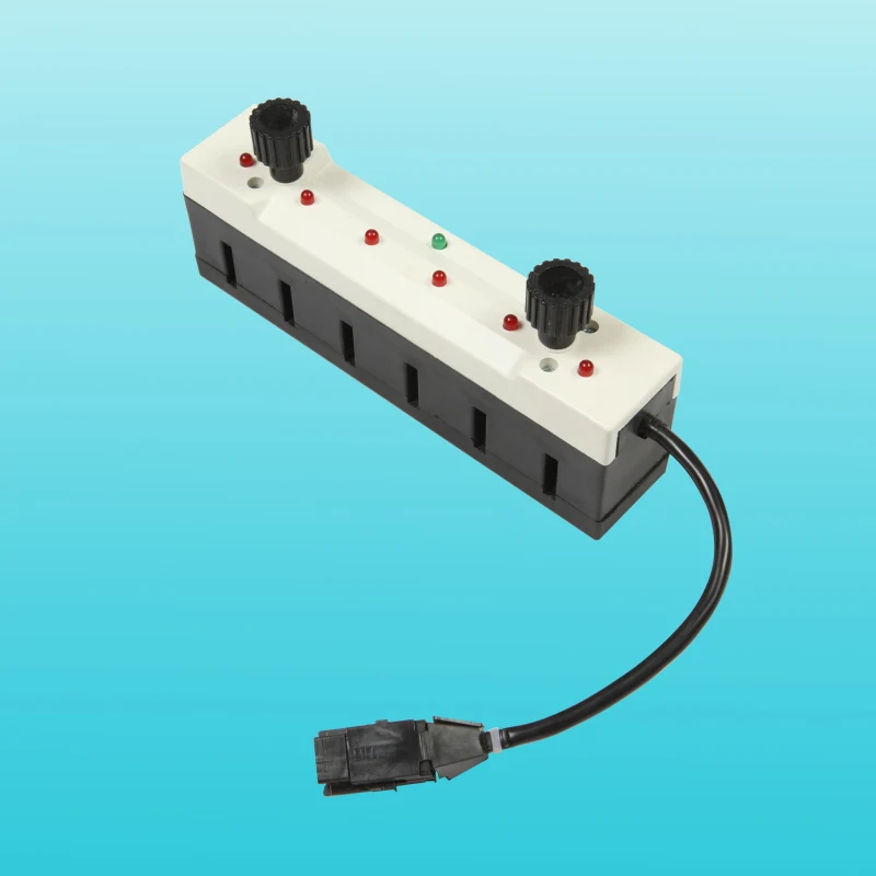 W jaki sposób skrzynka elektryczna zatrzymująca osnowy steruje pracą krosna?